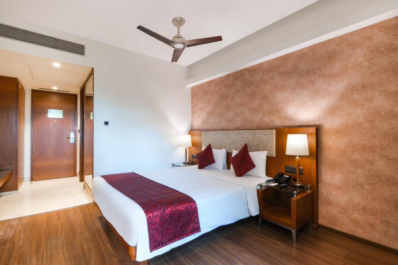 7 Apple Hotel - Viman Nagar Pune Extérieur photo
