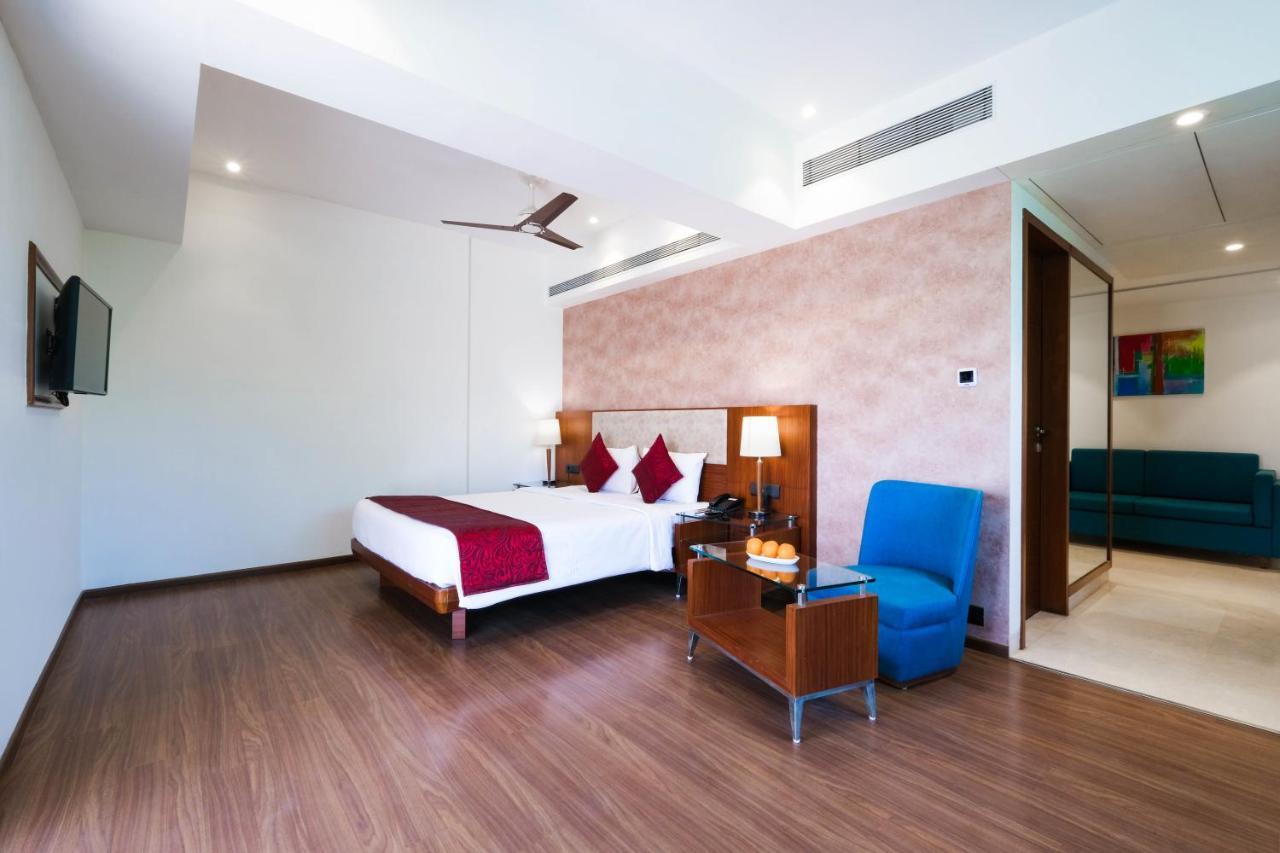 7 Apple Hotel - Viman Nagar Pune Extérieur photo