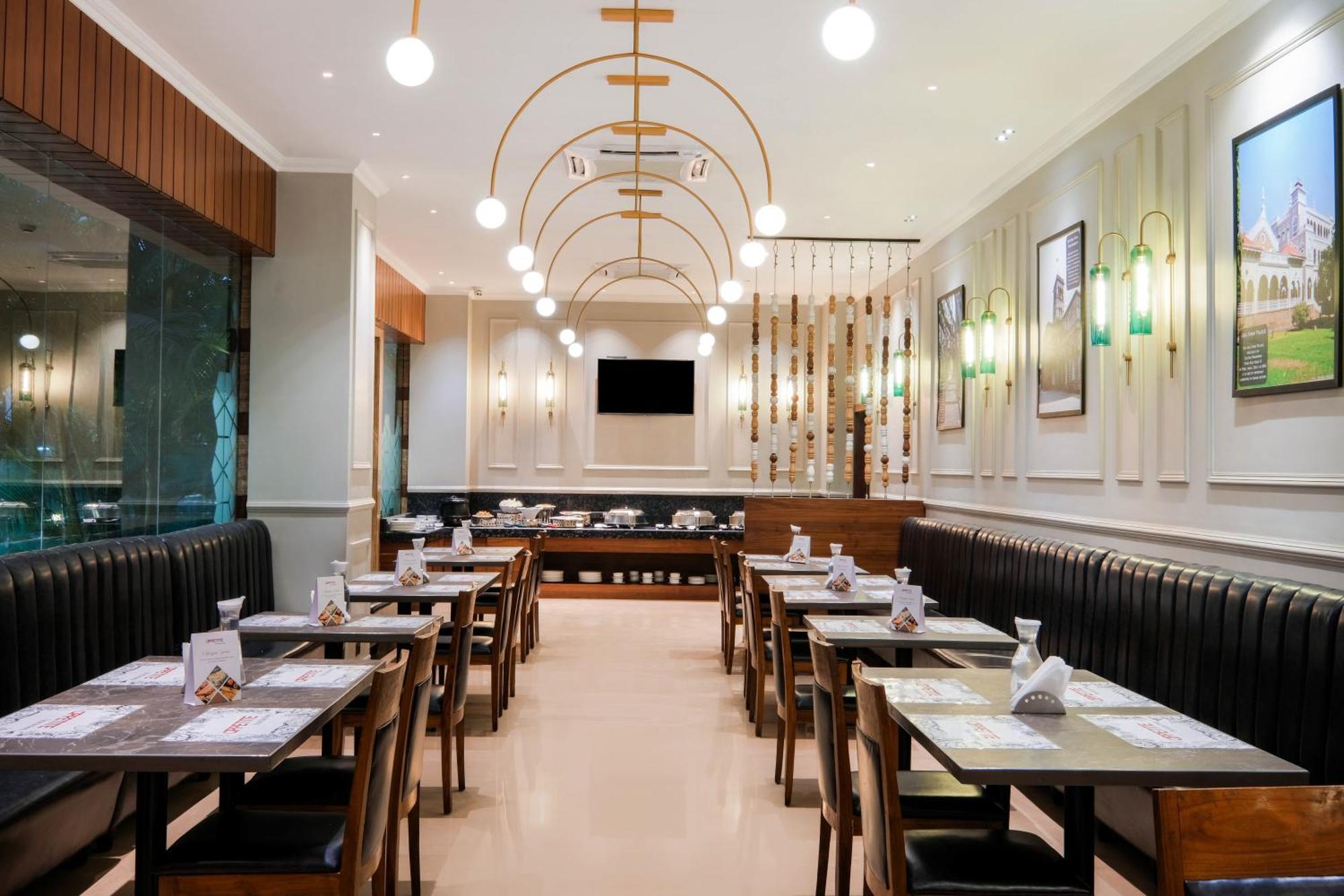 7 Apple Hotel - Viman Nagar Pune Extérieur photo